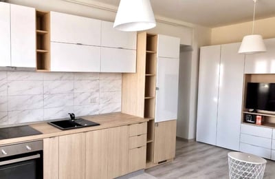 Аренда уютной квартиры-студии с отдельной комнатой и балконом, район Кьяжна, Бухарест, Румыния